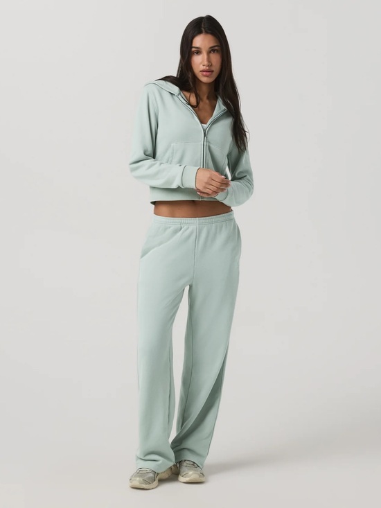 Vuori Pants - Vuori Sedona Straight Leg Sweatpant in Storm Blue